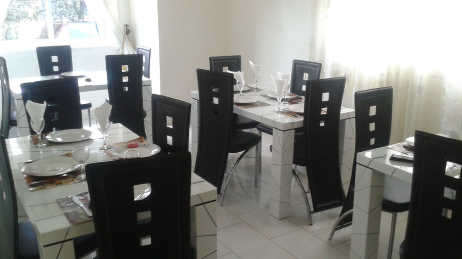 Food & Drinks 4, Kangle Plaza Hotel – Ngen Junction, Mezam