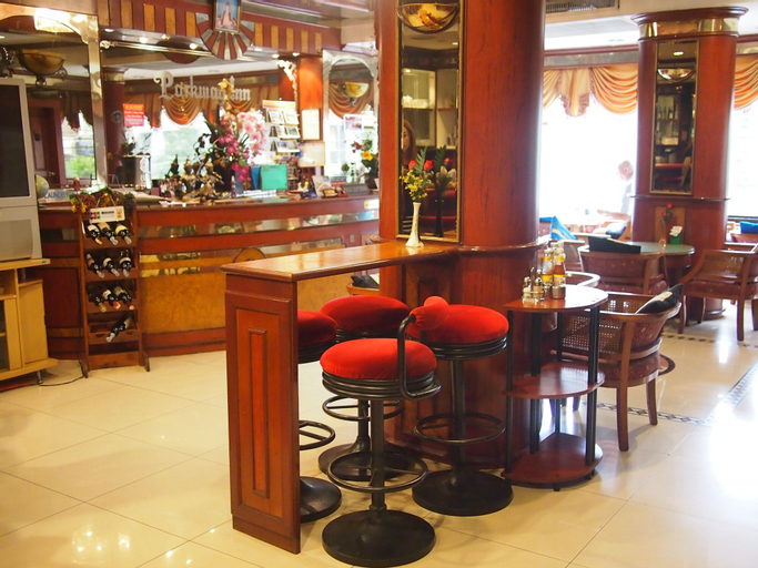 Food & Drinks 4, Parkway Inn, Khlong Toey