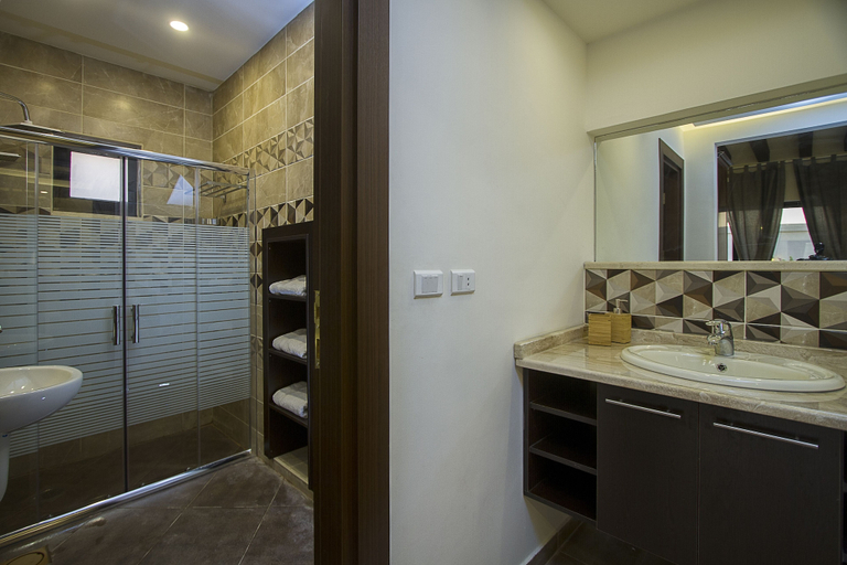 Bathroom, Villa Naya Branch 2 Lagoon, Shooneh Janoobiyyeh