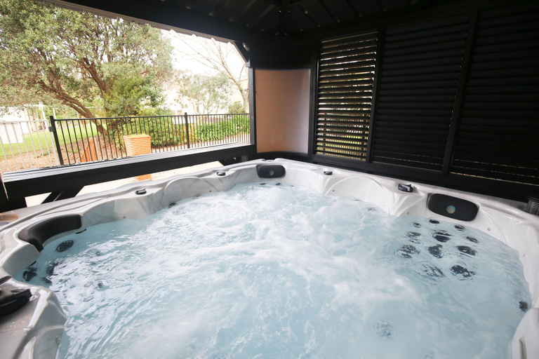Sport & Beauty 5, Orere Point TOP 10 Holiday Park, Manukau