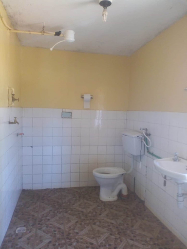 Bathroom, Kikuyu Guest House, Kikuyu