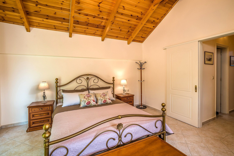 Bedroom 2, Kardaris Villa, Ionian Islands