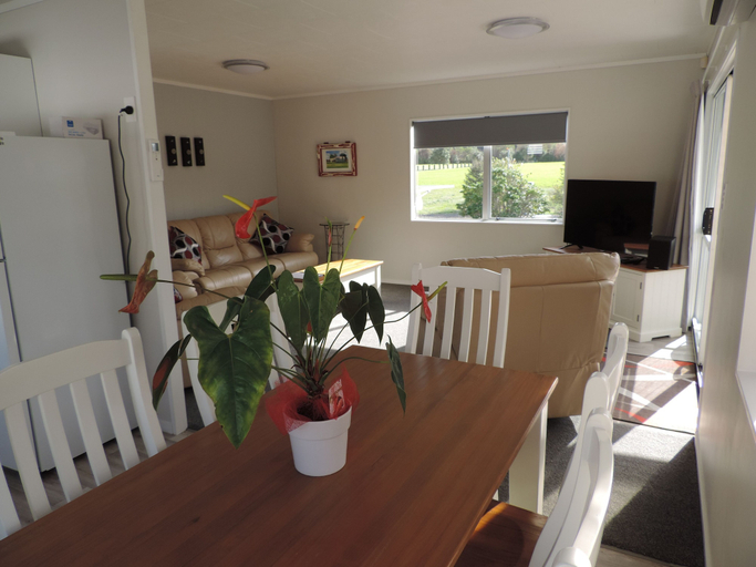 Others 5, Heron's Nest, Thames-Coromandel