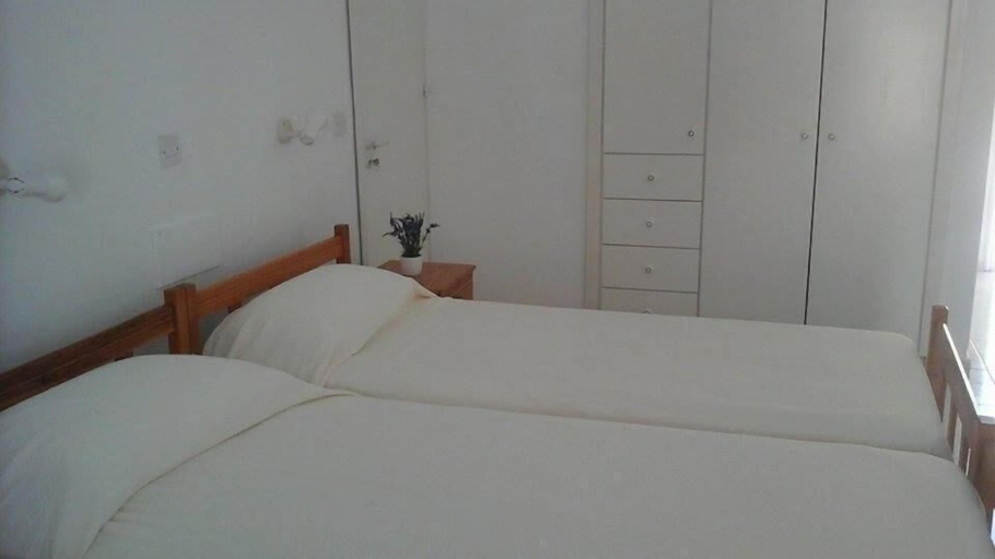 Bedroom 3, Kozis Hotel Apts