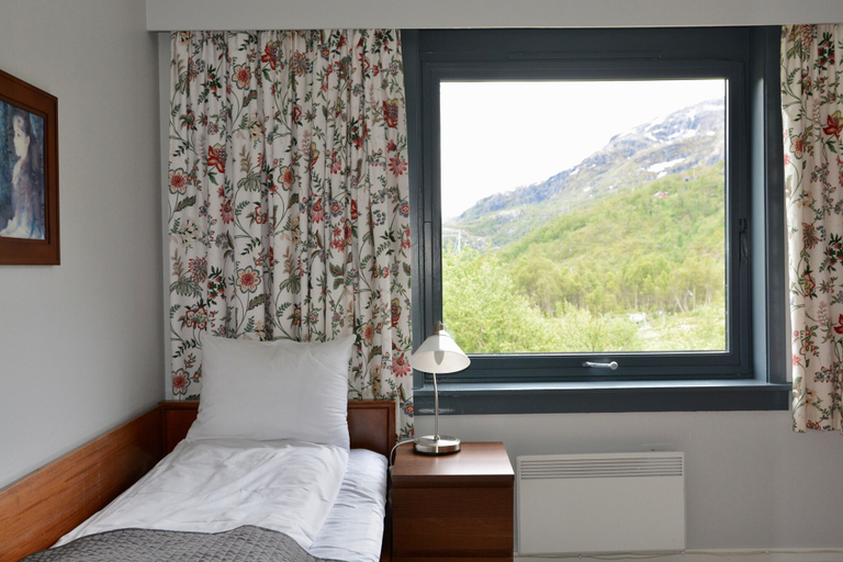 Bedroom 3, Vatnahalsen Høyfjellshotell, Aurland