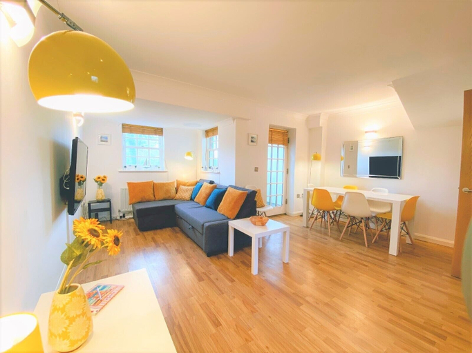Others 5, Seaside Cottage With Parking, West Sussex