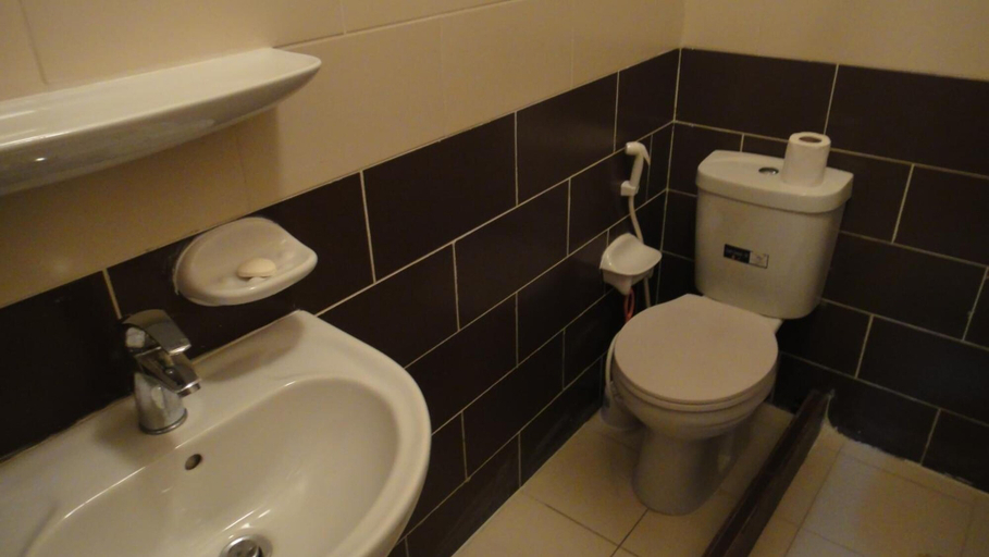 Bathroom 3, Baraka Al Aqaba Hotel Suites, Aqaba
