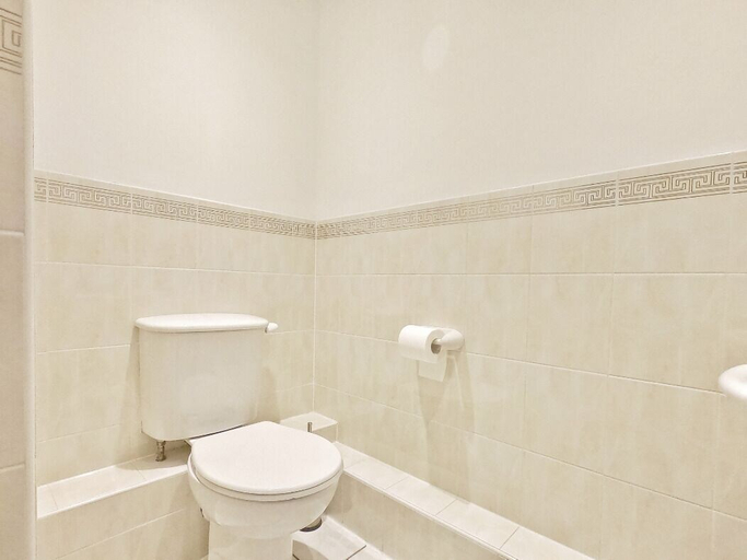 Bathroom 4, Central Spacious & Stylish Apartment, Oxfordshire
