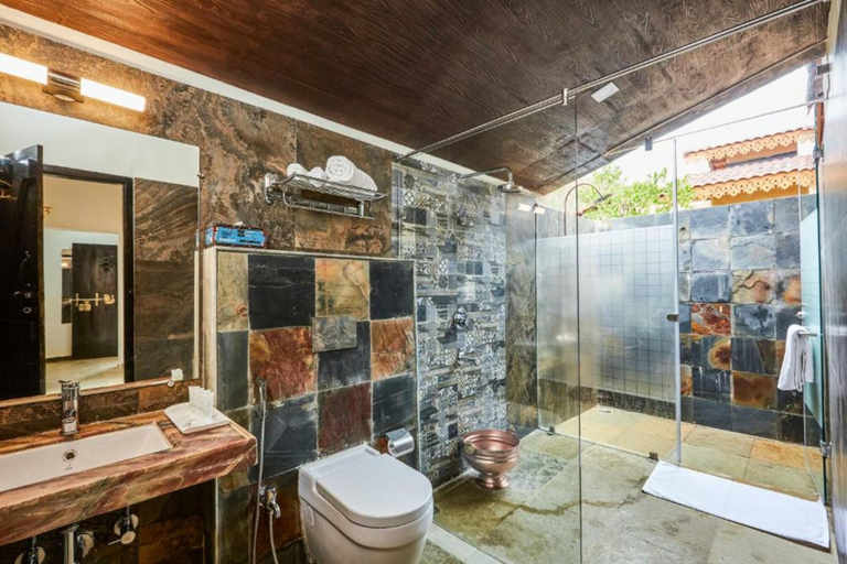 Bathroom 4, Serendipity Lakes and Resorts, Chhindwara