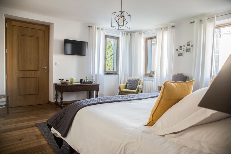 Bedroom 4, La Maison de Jean, Gironde