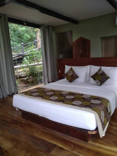 Bedroom 2, Arangala Forest Lodge, Naula