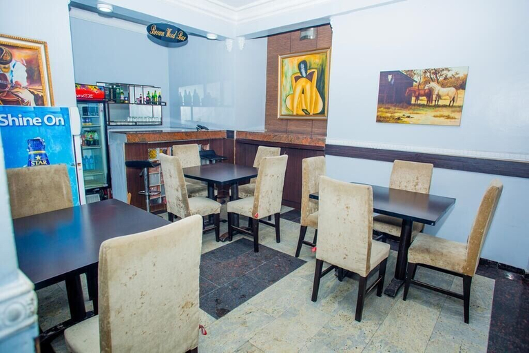 Food & Drinks 4, Arriva Suites, Obio/Akp