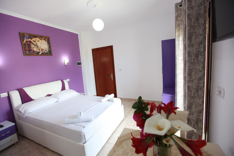 Bedroom 2, Vila Genci, Sarandës