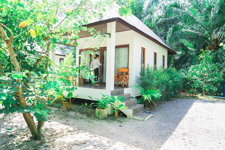Exterior & Views 2, Maliblue resort khanom, Khanom