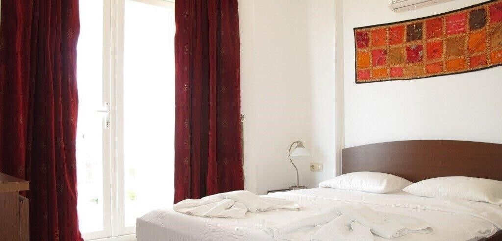Room 2, Villa CRL5 by JoyLettings, Fethiye