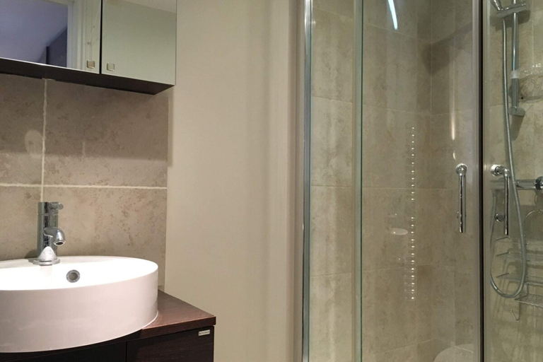 Bathroom 4, Modern 1 bed Flat in Knightsbridge, London
