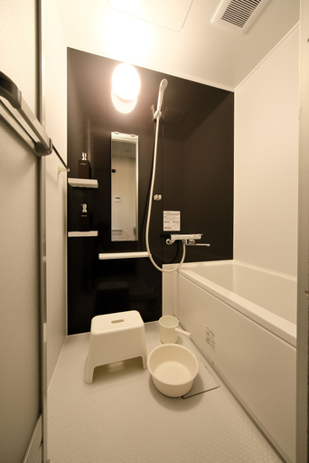 Bathroom 2, PASSAGE Higashiyama Sanjo, Kyoto