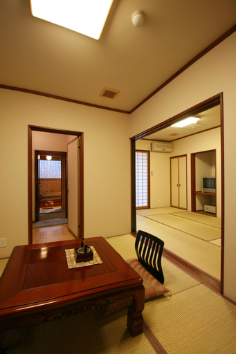 Bedroom, Yuka Sanzouan, Takayama