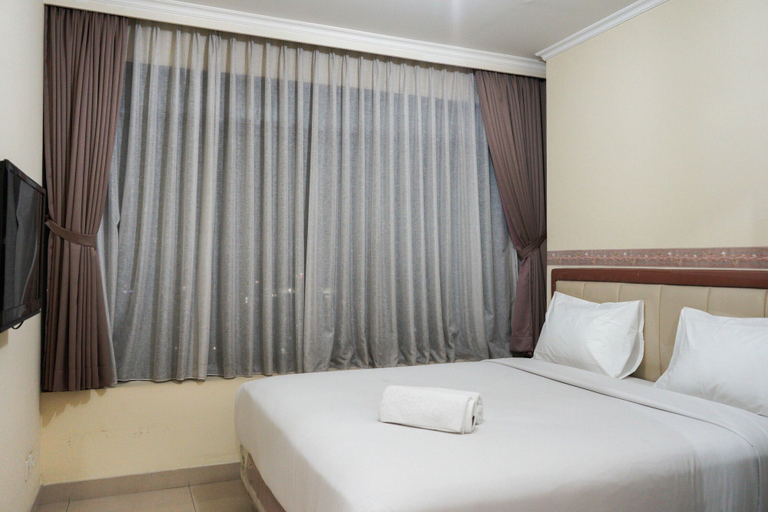 Bedroom 2, Elegant and Homey 2BR Hampton's Park Apartment, South Jakarta