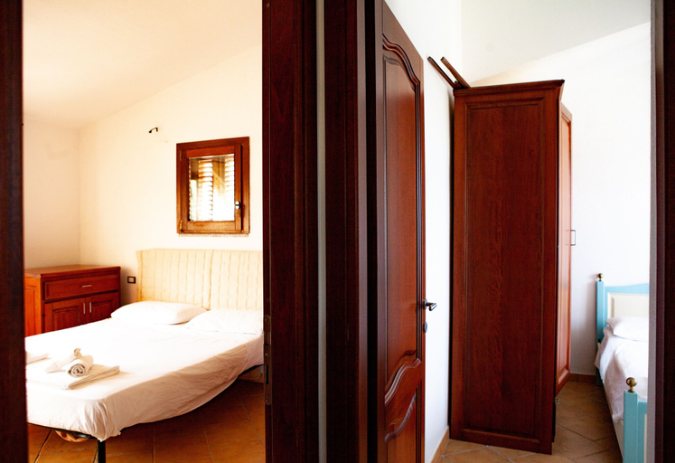 Bedroom 3, FANTASTICO PEDRAMI 1, Nuoro
