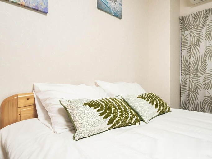 Bedroom 2, Happy House X, Osaka