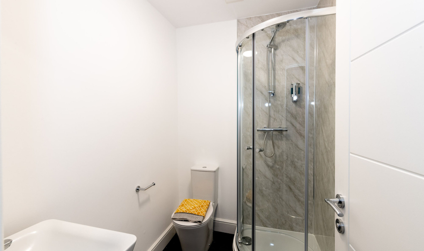 Bathroom 4, Bricksage Rooms, King's Lynn South Gate, Cambridgeshire