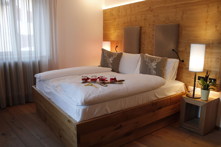 Bedroom 3, Hotel Ristorante-Pizzeria Al Cervo, Bolzano