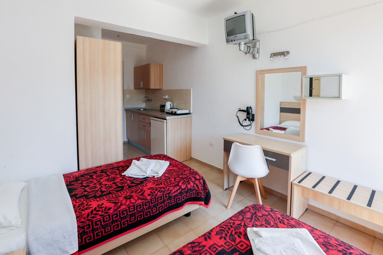 Bedroom 3, Filia Studios & Apartments, Thessaly