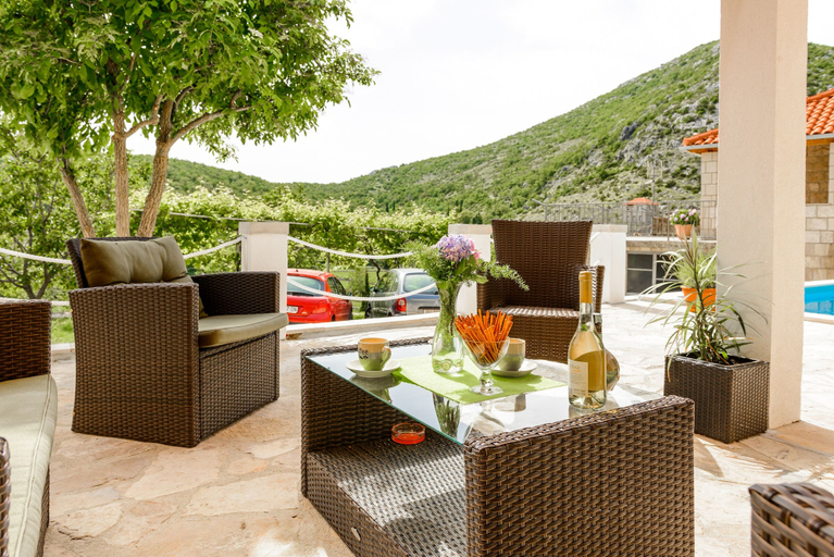 Food & Drinks 5, Stone House Kuna, Konavle