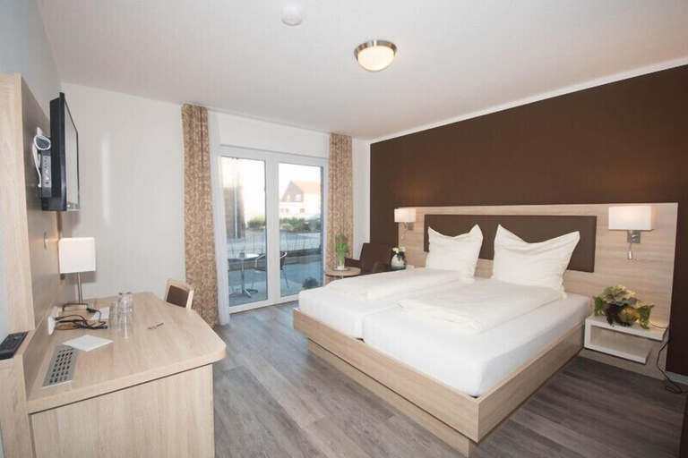 Bedroom 3, Hotel Sonne am Meer, Aurich