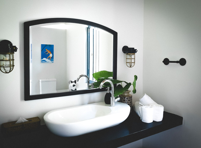 Bathroom 4, The Mugatiya, Habaraduwa