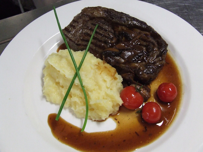 Food & Drinks 5, Waikerie Hotel Motel, Loxton Waikerie - West