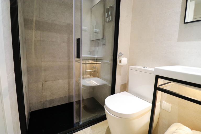 Bathroom 4, CIELO Madrid Studios, Madrid