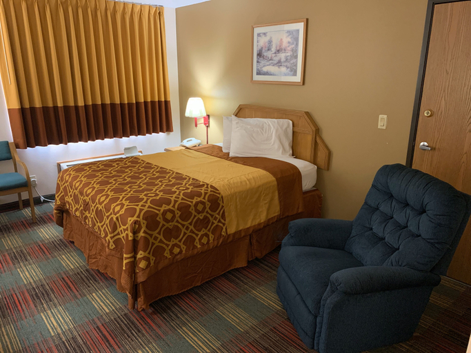 Bedroom 2, Budgetinn & Suites, Story