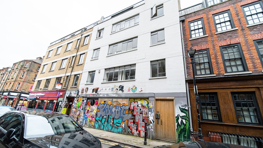 Exterior & Views 2, Exquisite 2400sqft 3 Bed Brick Lane Pad, London