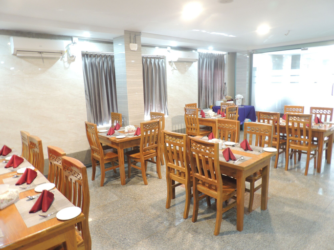 Food & Drinks 5, Hotel San Taw Win, Bassein