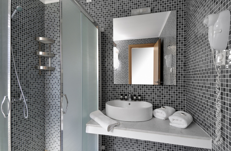 Bathroom 4, Krotiri Resort, Central Macedonia