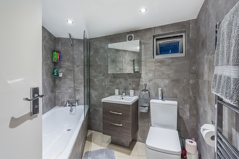 Bathroom 3, Magic Properties, London