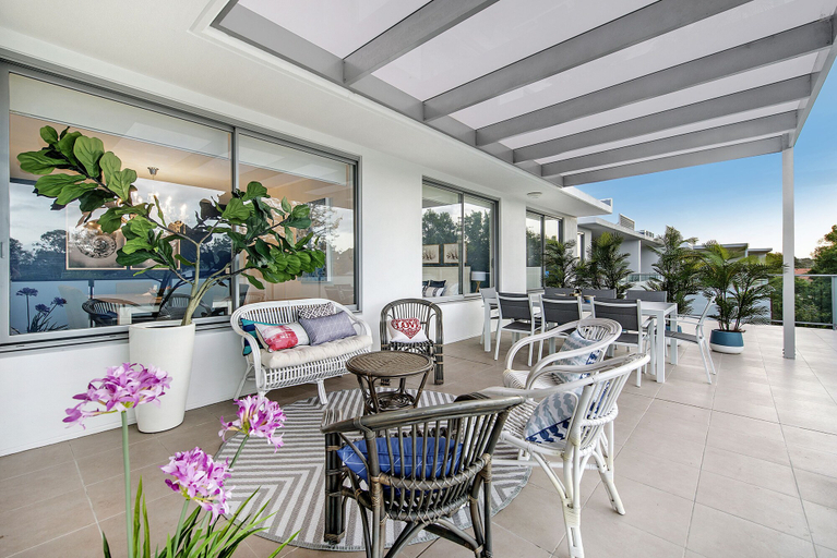 Food & Drinks 5, Waterford Private Apartments, Gold Coast