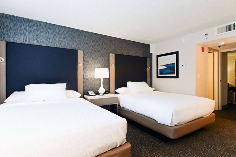 Bedroom 4, Embassy Suites Baltimore - North/Hunt Valley, Baltimore
