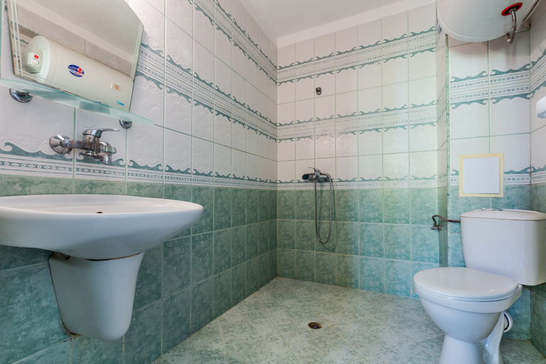 Bathroom, 2 Bedroom Apartment in Dafinka Guest House, Nesebar