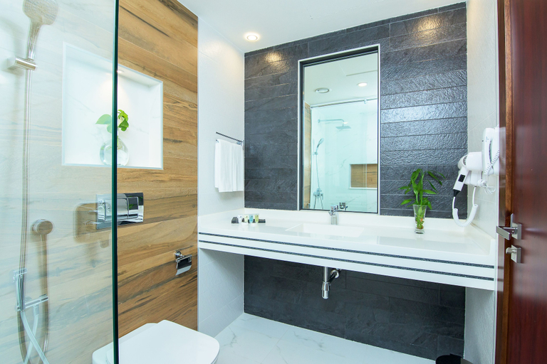 Bathroom 3, Muscat Gate Hotel, Seeb