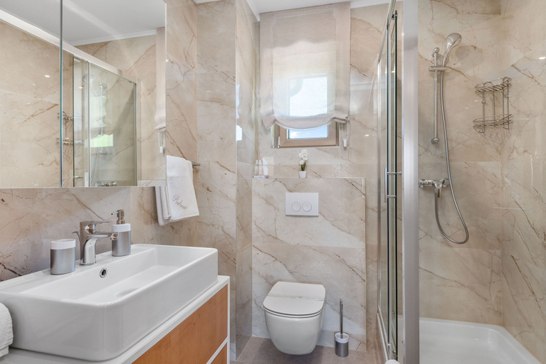 Bathroom 4, Apartmani Rubinić, Sveti Filip i Jakov