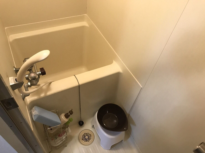 Bathroom 3, Guest House Zen Hakata Ohori Park 1, Fukuoka