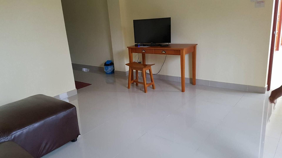 Bedroom 2, Wattana House, Tha Yang