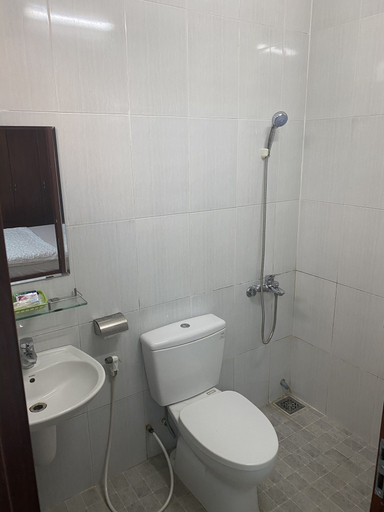 Bathroom 3, Swan Hotel, Da Nang