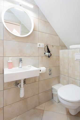 Bathroom 5, Newly Refurbished Studio Near Maksimir, Zagreb