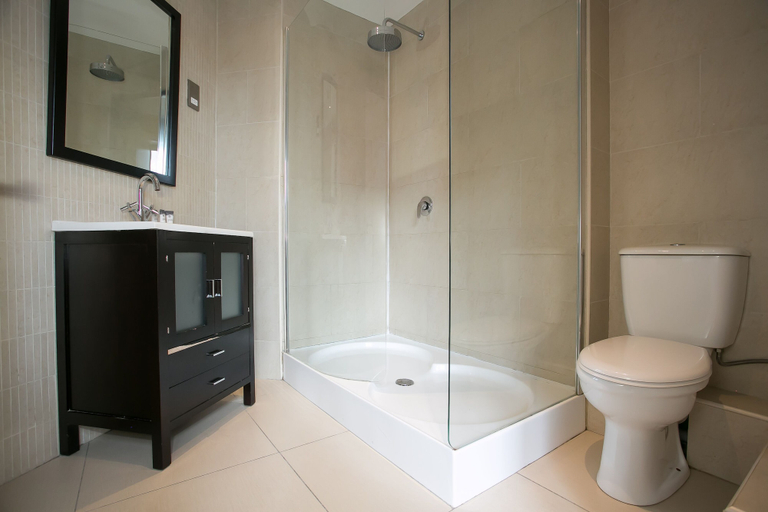 Bathroom 3, Temple Bar District Apartments, Dublin