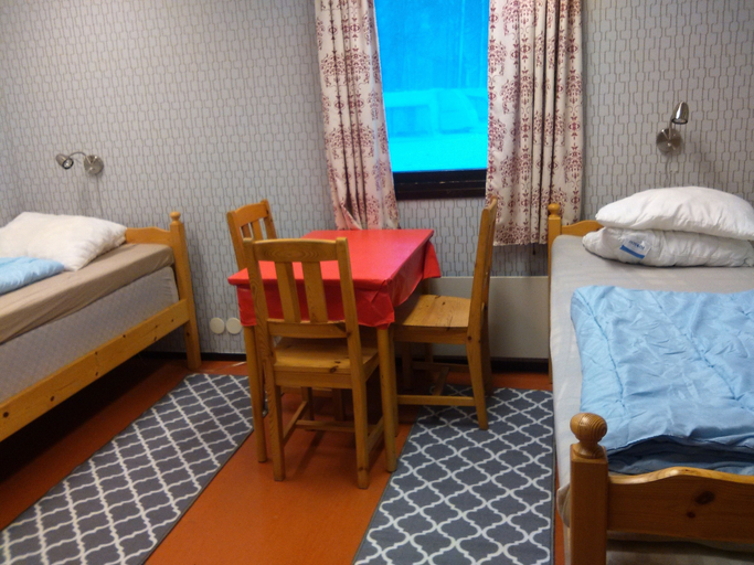 Bedroom 4, Bromölla Camping & Vandrarhem - Hostel, Bromölla
