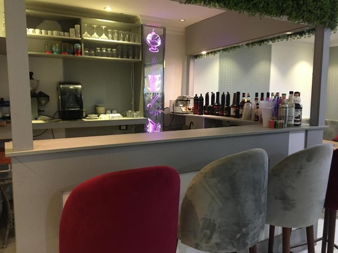 Food & Drinks 5, Falcon pyramids inn, Al-Ahram